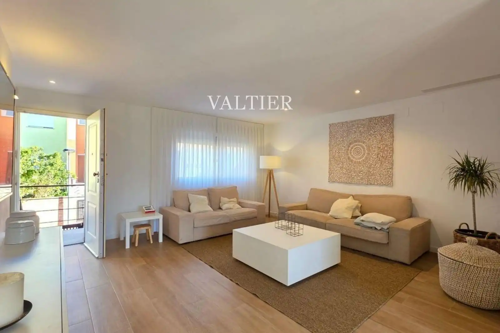 Wohnzimmer von Haus oder Chalet zum Verkauf in Almoines mit Klimaanlage, Terrasse und Schwimmbad