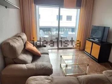 Piso con balcón en alquiler en Calle Alhamar