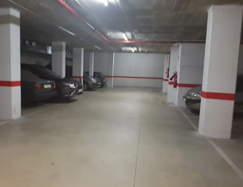 Doppelparkplatz mit Aufzug zum Verkauf in Carrer d'Extremadura 15