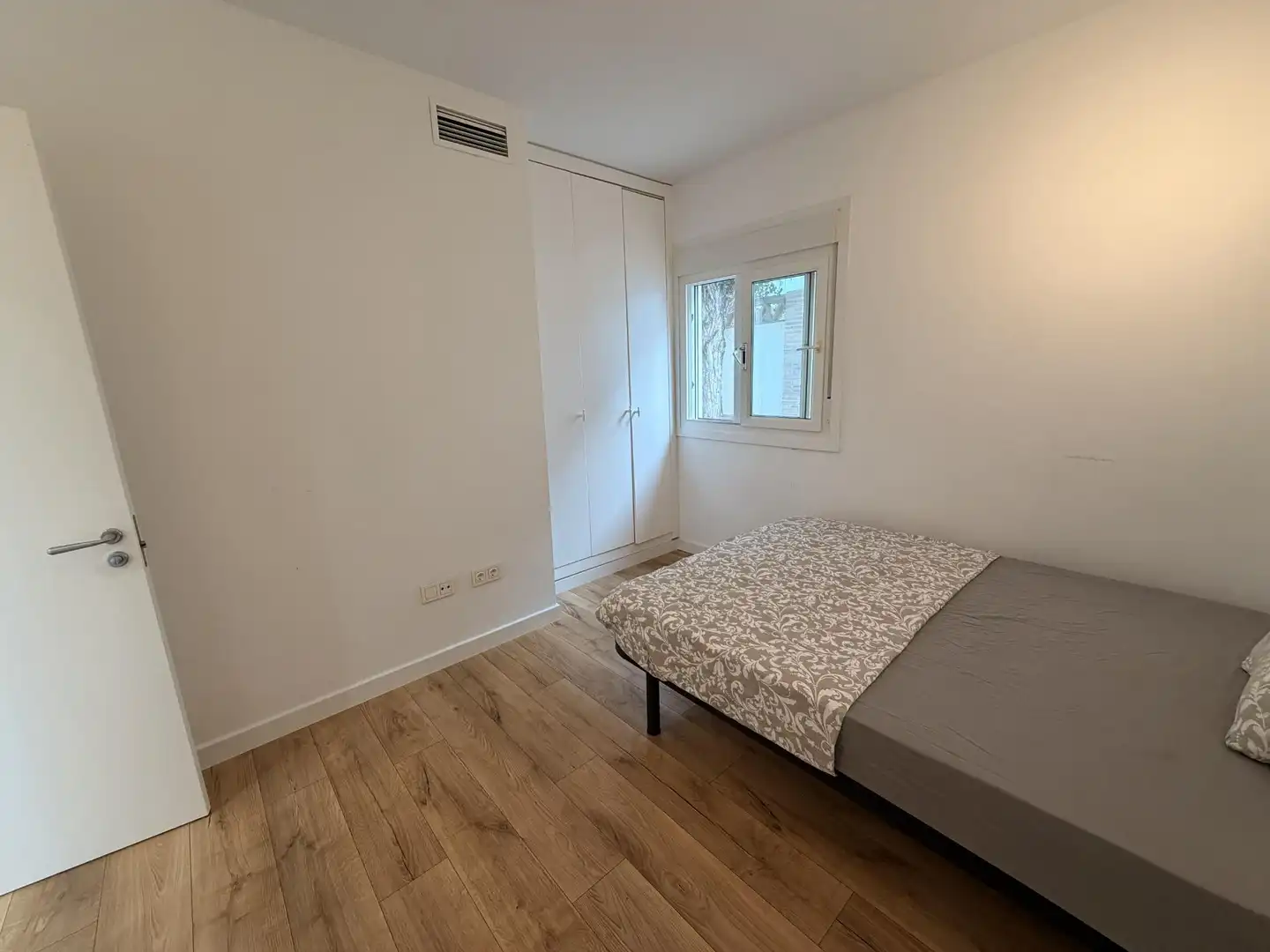 Schlafzimmer von Haus oder Chalet zum Verkauf in Benalmádena mit Klimaanlage, Heizung und Privatgarten
