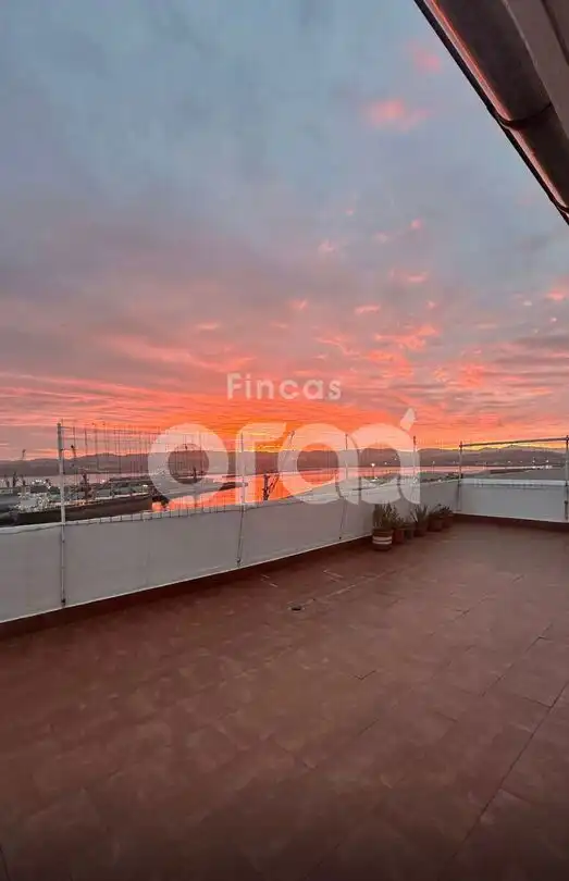 Terraza de Dúplex en venta en Santurtzi  con Calefacción, Terraza y Amueblado