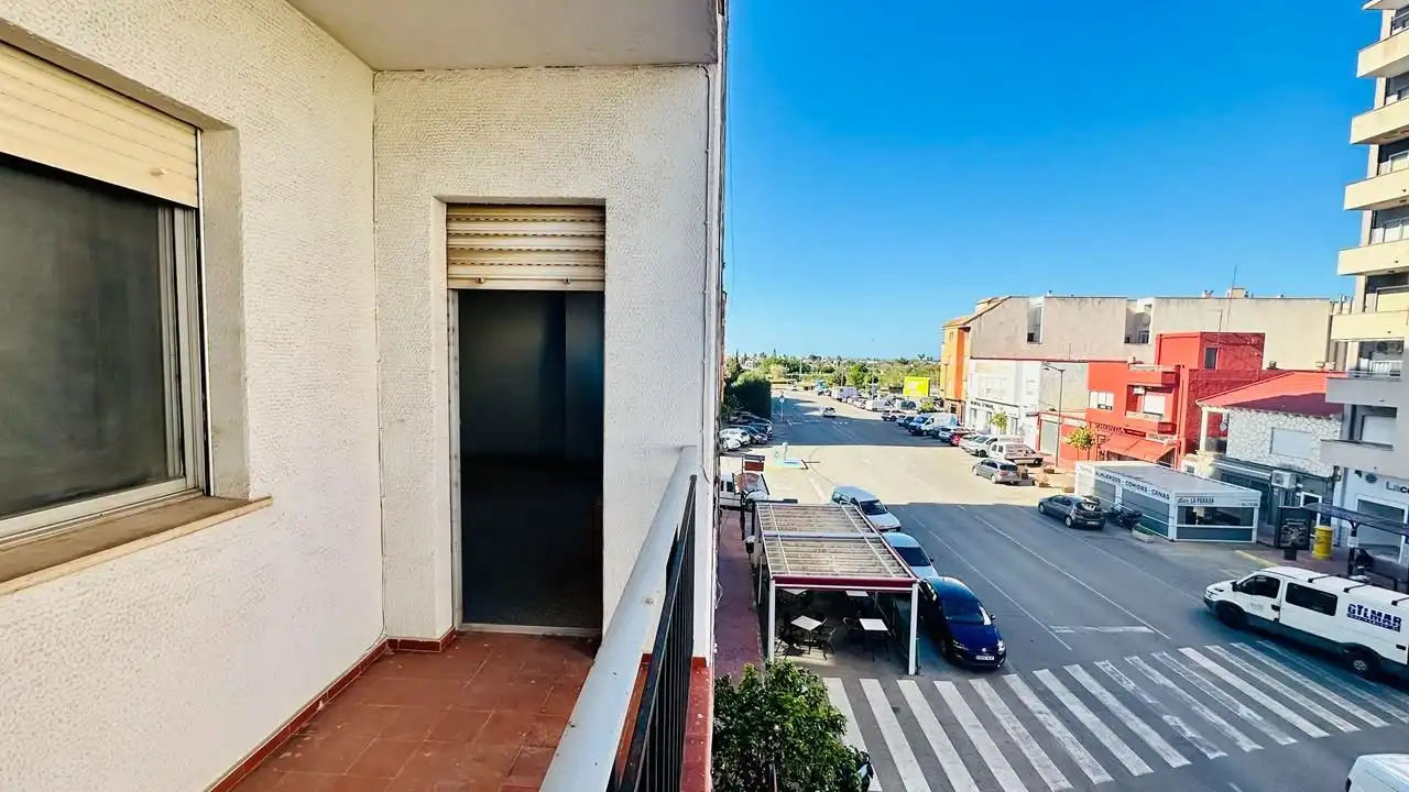Vista exterior de Pis en venda en Ondara