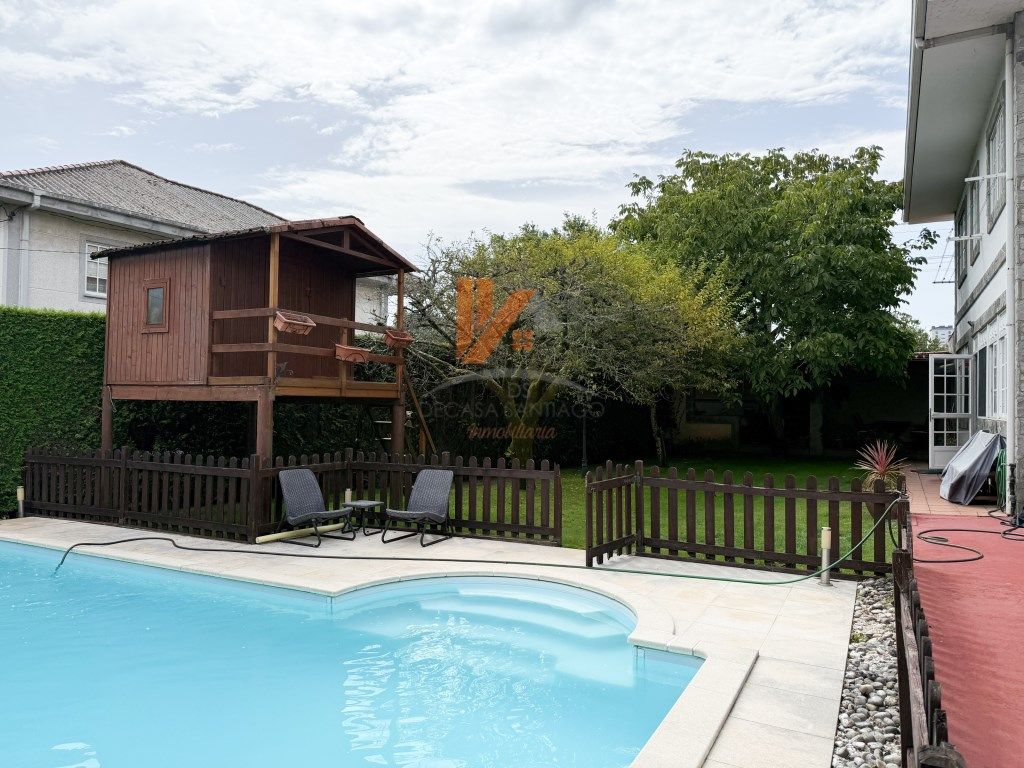 Swimming pool of House or chalet for sale in Santiago de Compostela 