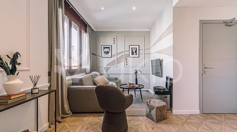 Foto 3 de Apartamento de alquiler en Ronda de Sant Antoni, El Raval, Barcelona Capital