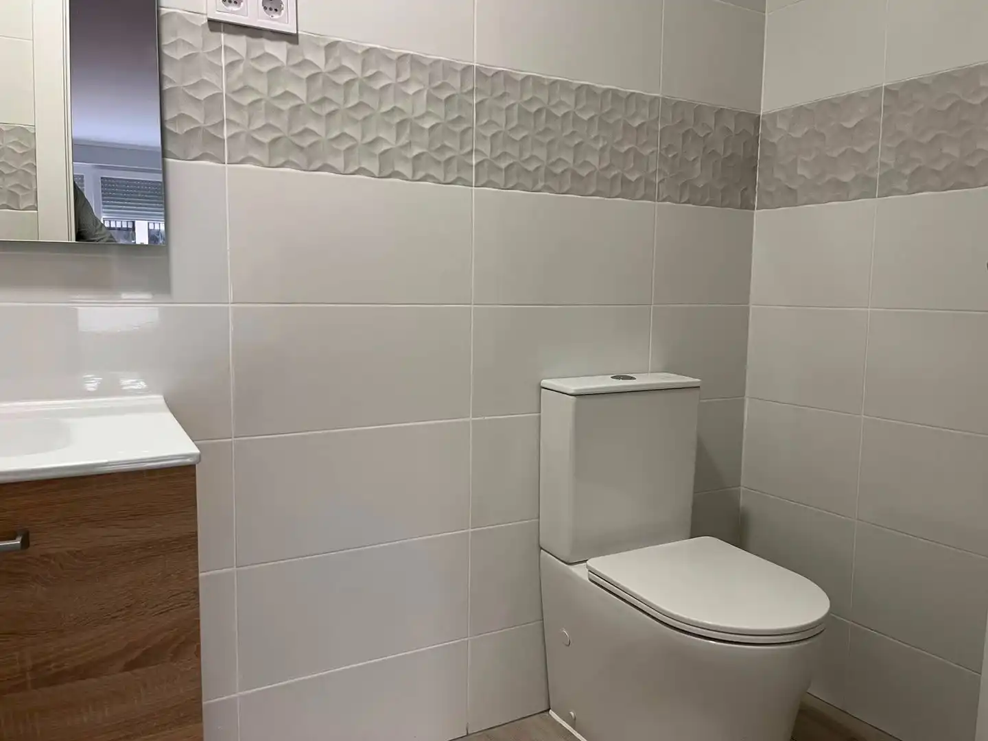 Bany de Planta baixa de lloguer en Alcobendas amb Aire condicionat i Calefacció