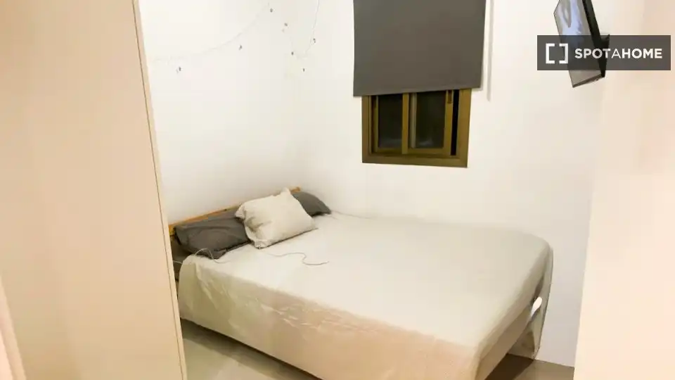 Habitació a El Poble Sec - Parc de Montjuïc