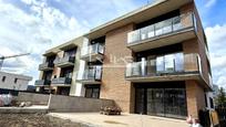 Exterior view of Flat for sale in Vic  with Air Conditioner, Heating and Balcony