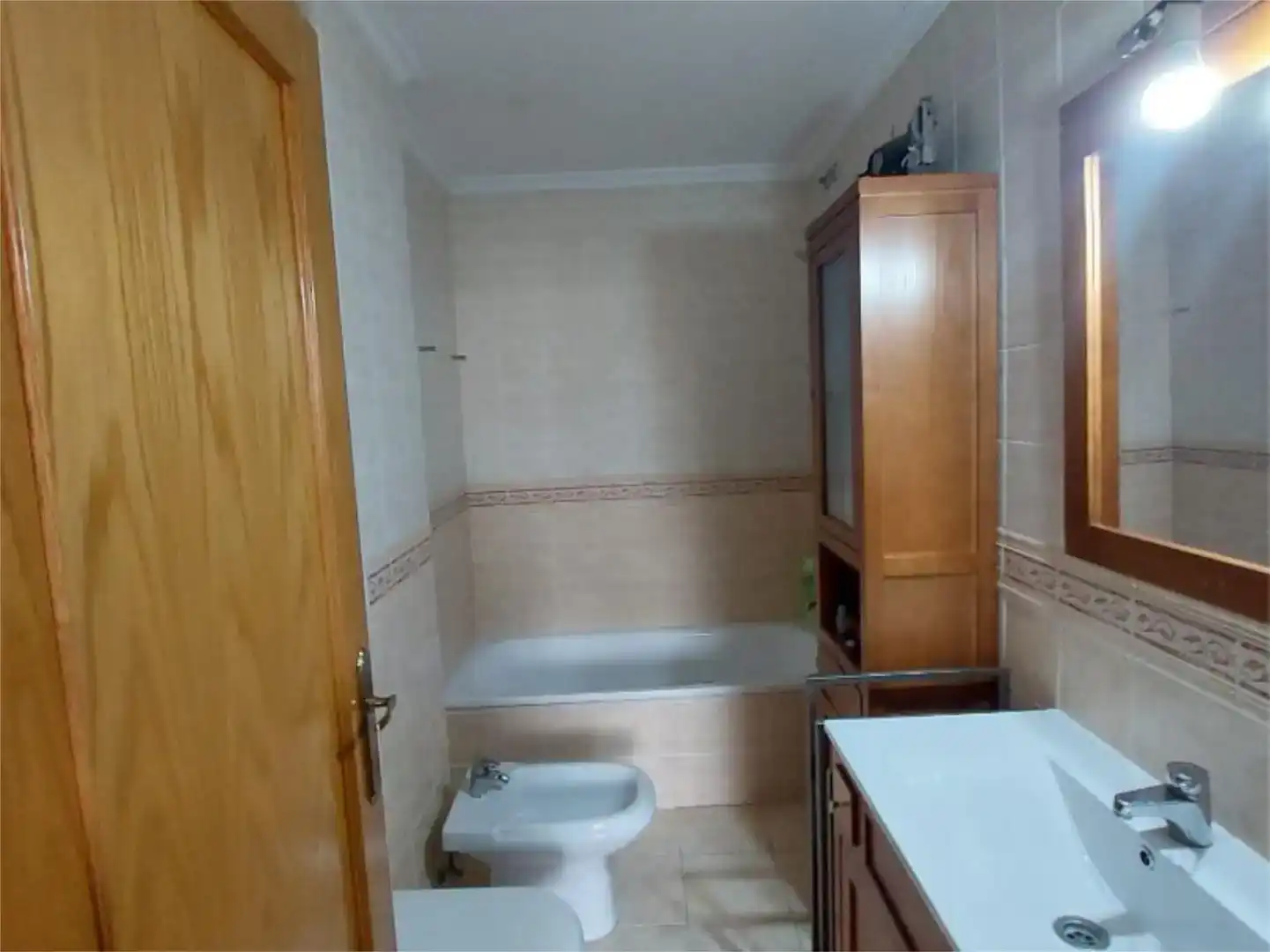 Bathroom of Flat for sale in Hellín  with Air Conditioner, Storage room and Furnished