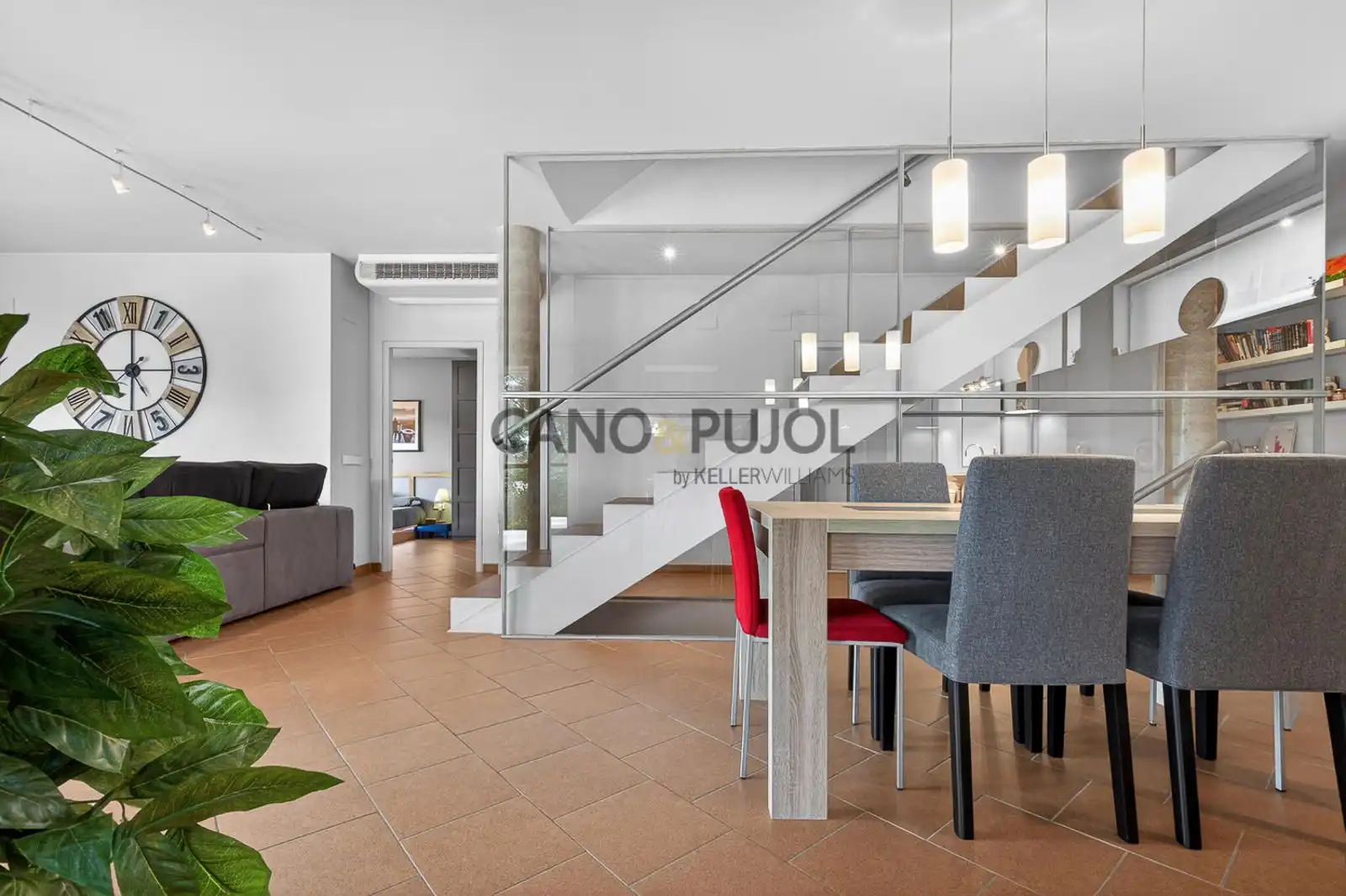 Living room of Houses for sale in Terrassa  with Air Conditioner, Heating and Terrace