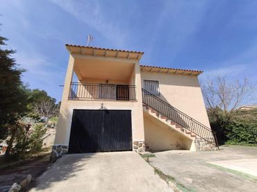 Detached house for sale in C/ Pino (El Ballestar)