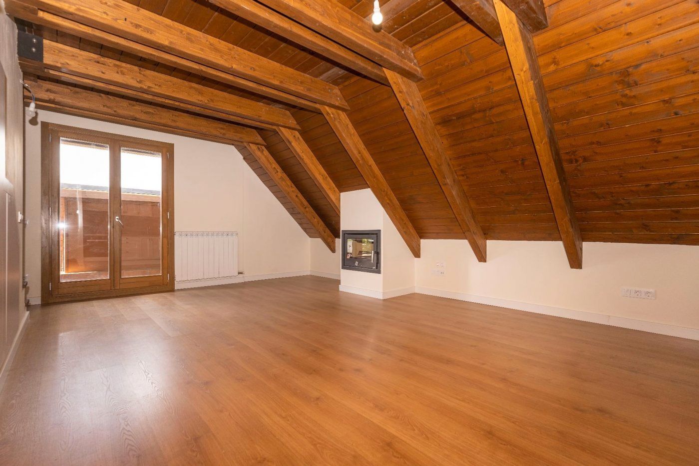 Duplex for sale in Naut Aran  with Heating