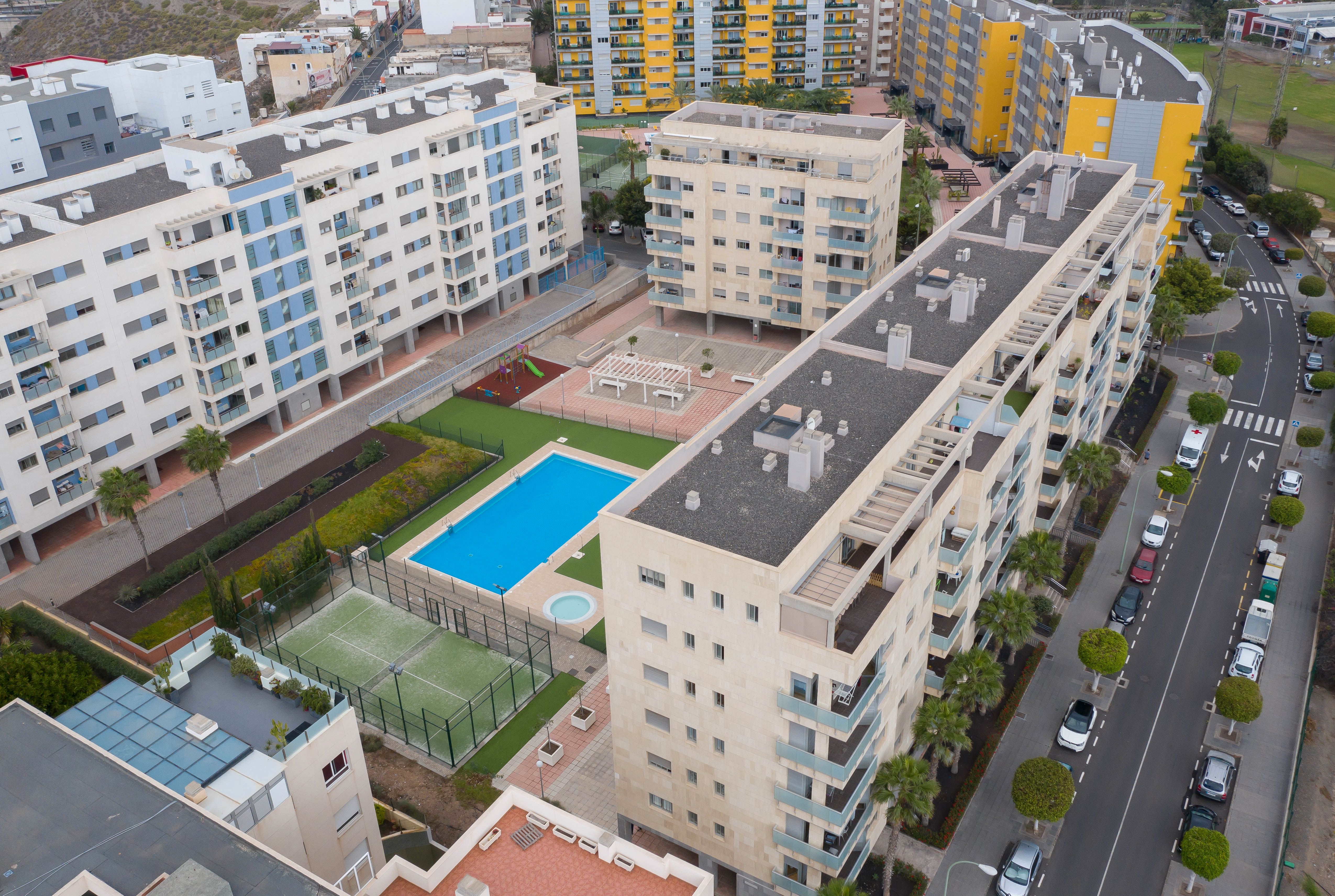 Swimming pool of Flat for sale in Las Palmas de Gran Canaria  with Parquet flooring, Terrace and Storage room