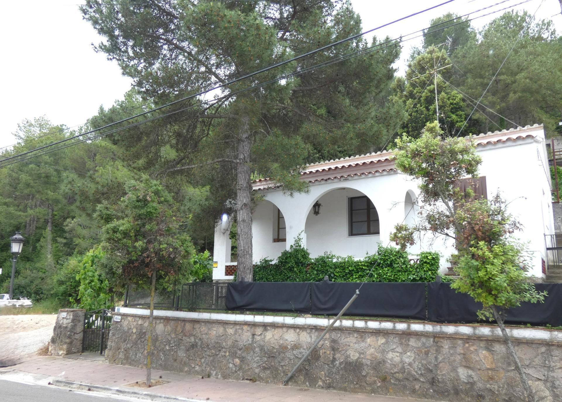 Vista exterior de Casa o xalet en venda en Pontons amb Jardí privat i Terrassa