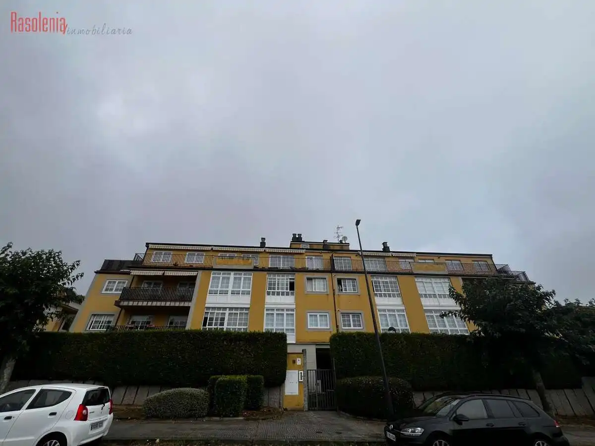 Vista exterior de Pis en venda en A Coruña Capital  amb Calefacció, Traster i Balcó