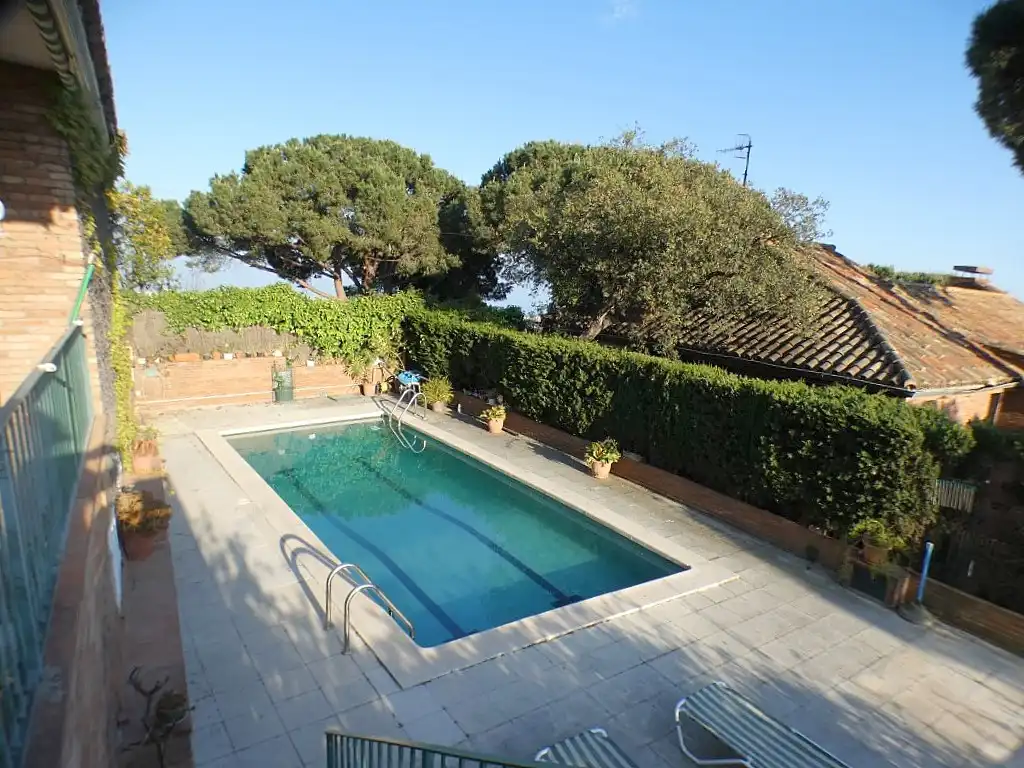 Piscina de Casa o chalet en venta en Premià de Dalt con Calefacción, Jardín privado y Parquet