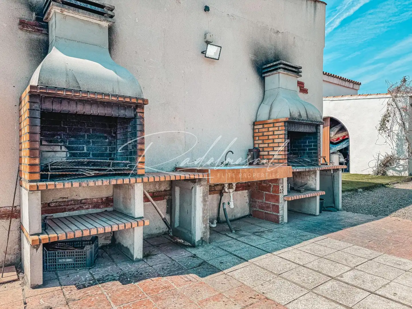 Houses for sale in Reus  with Air Conditioner, Swimming Pool and Furnished