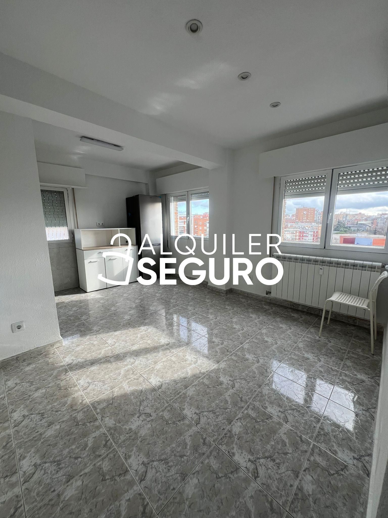 Bedroom of Flat to rent in  Madrid Capital  with Air Conditioner and Heating