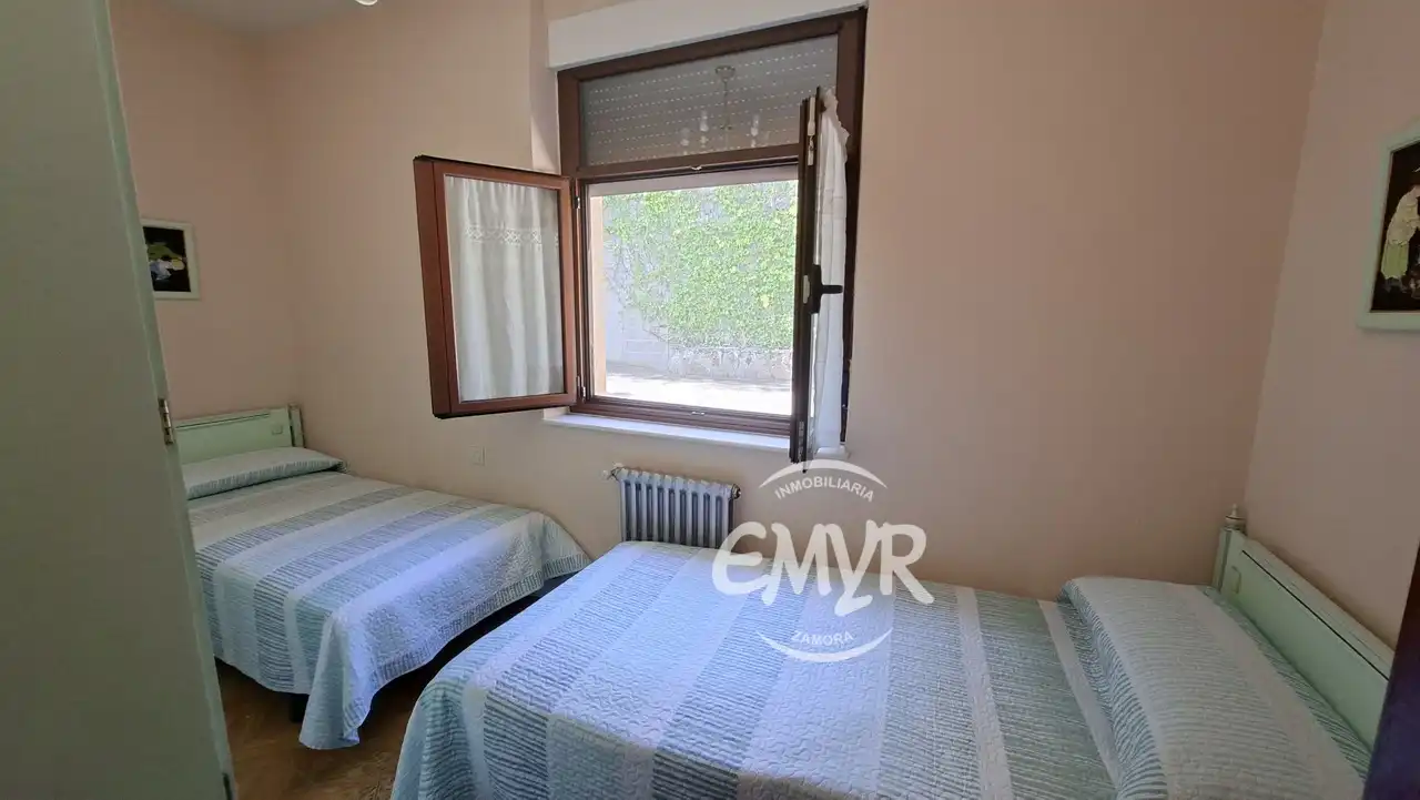 Casa o xalet en venda en Zamora Capital  amb Calefacció, Jardí privat i Parquet