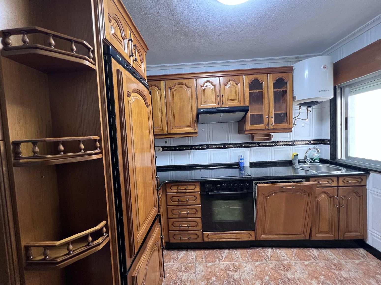 Cuina de Pis en venda en Corvera de Asturias amb Calefacció, Terrassa i Moblat