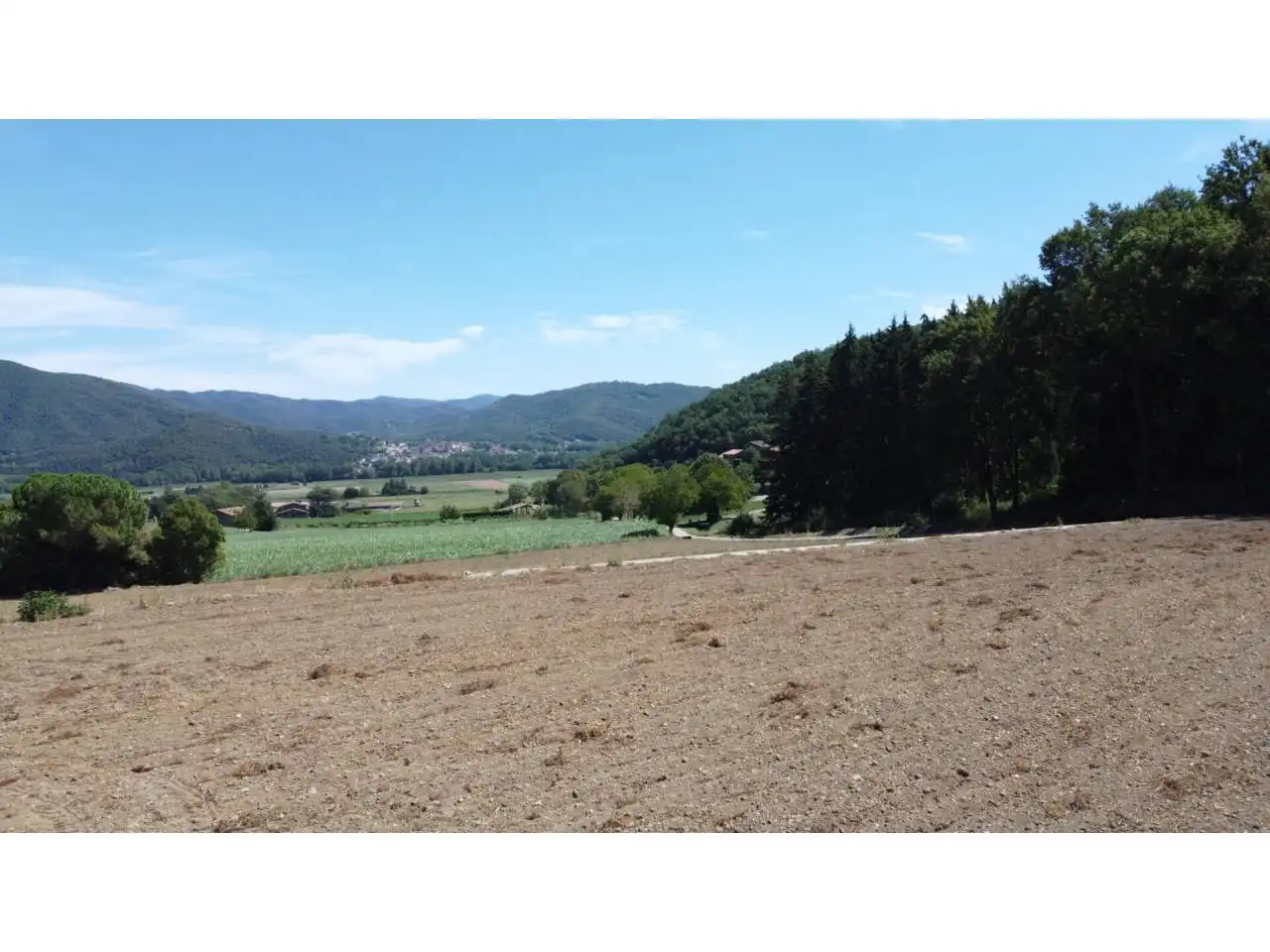 Finca rústica en venda en La Vall d'en Bas amb Calefacció, Jardí privat i Terrassa