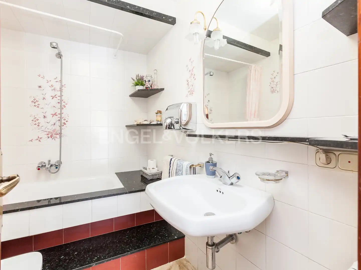 Baño de Casa o chalet en venta en Mataró con Aire acondicionado, Calefacción y Jardín privado