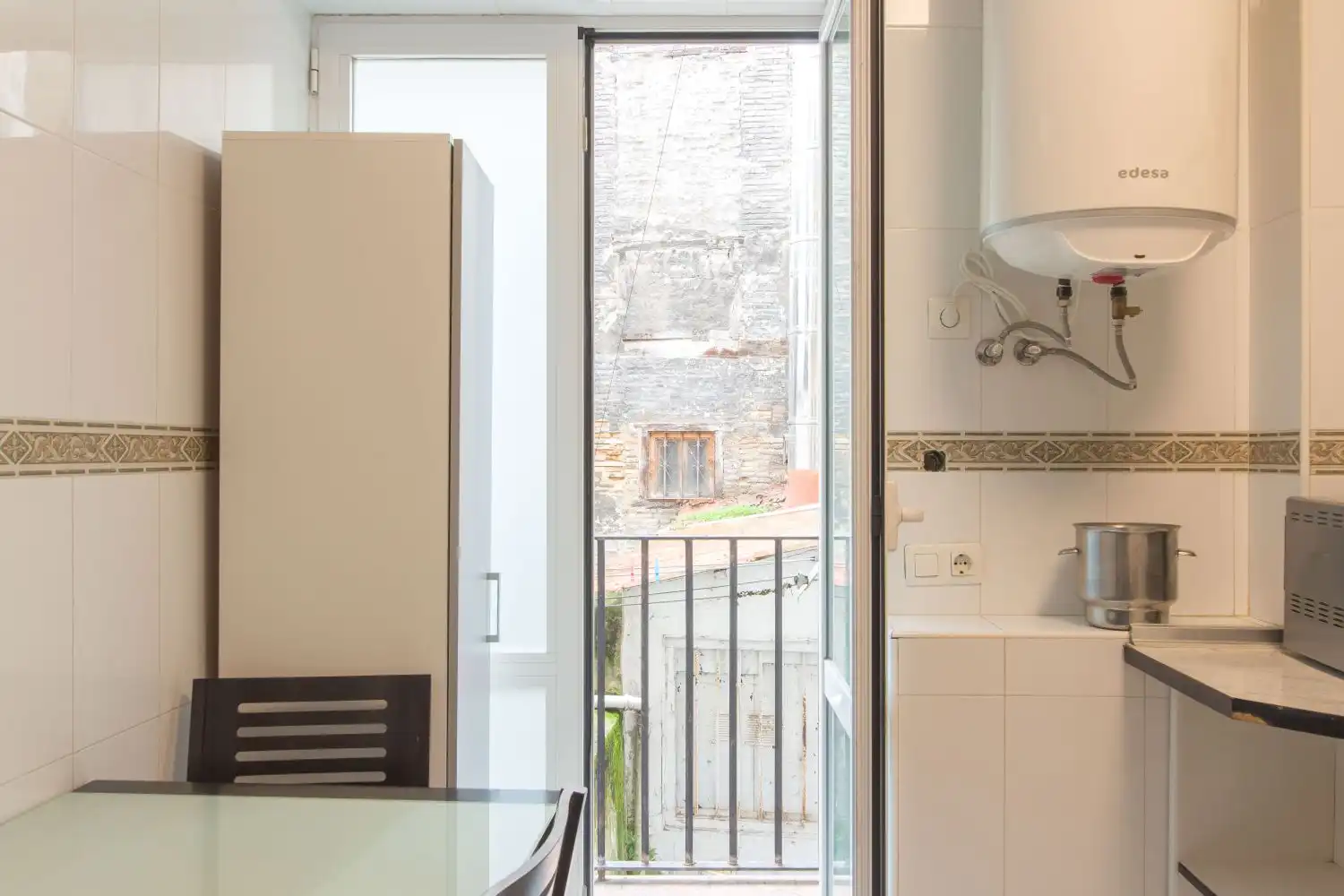 Cocina de Piso en venta en  Pamplona / Iruña con Calefacción, Amueblado y Balcón