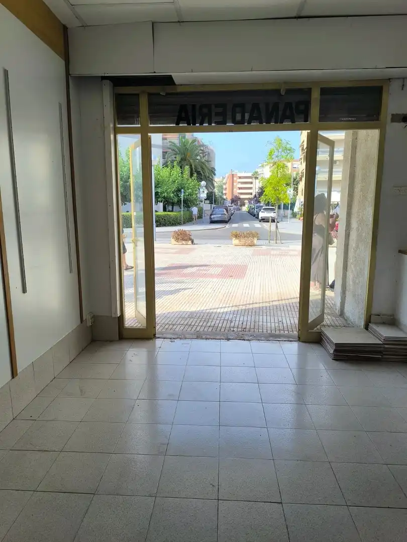 Business premises for sale in Alfredo kraus 1, imagen 4