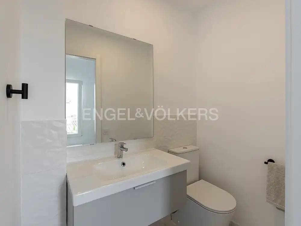 Bathroom of Houses for rent in Valencia  with Air Conditioner, Heating and Private garden