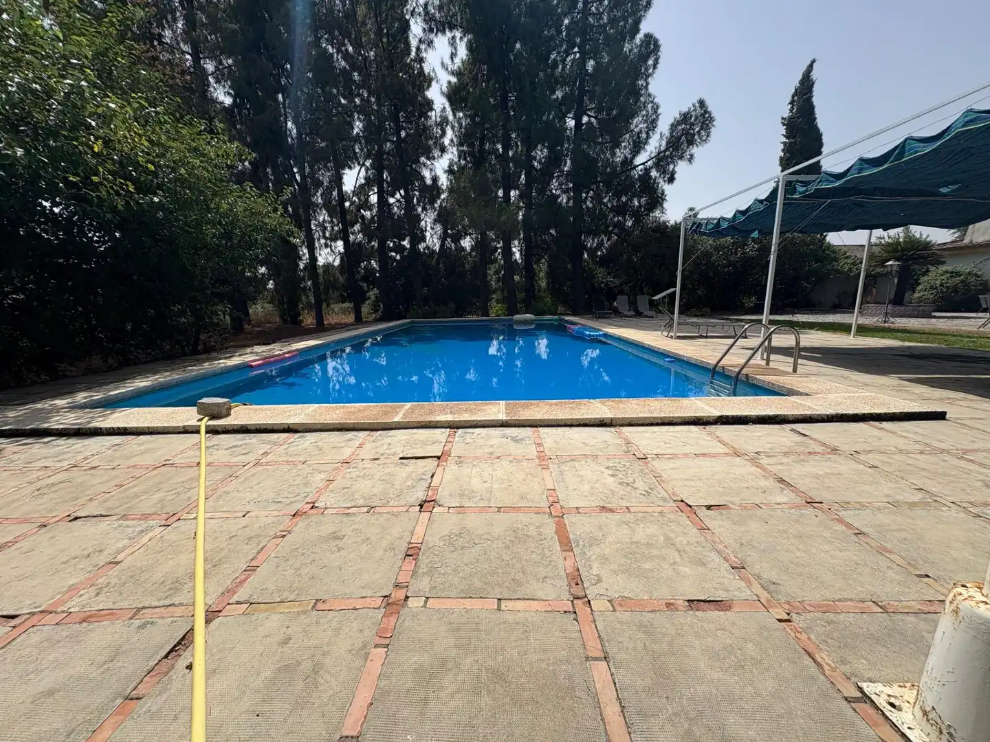 Piscina de Casa o xalet en venda en Córdoba amb Aire condicionat, Jardí privat i Piscina