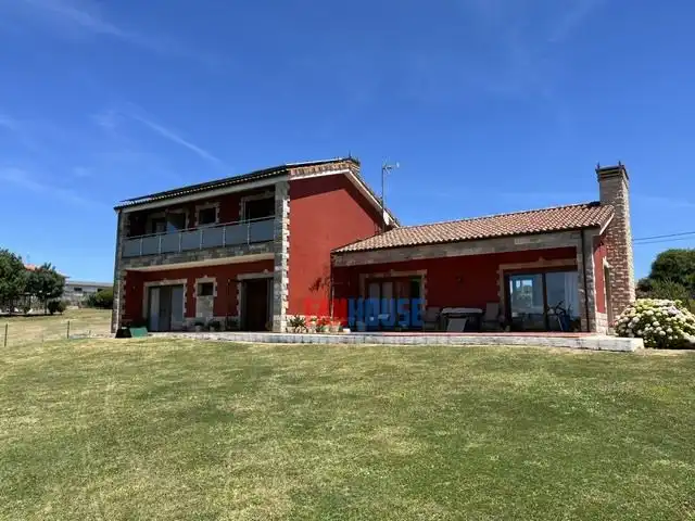 Vista exterior de Casa o chalet en venta en Gijón  con Calefacción, Terraza y Trastero