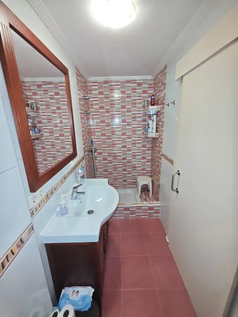 Baño de Piso en venta en Castilleja de la Cuesta con Aire acondicionado
