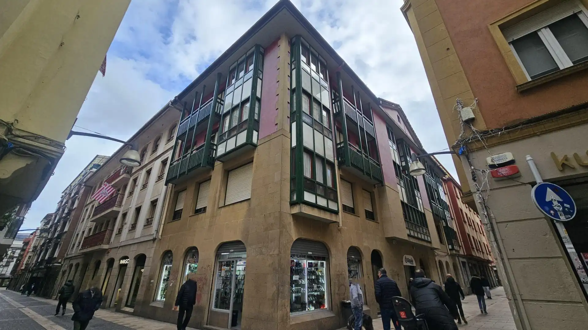 Vista exterior de Piso en venta en Durango con Calefacción, Terraza y Trastero