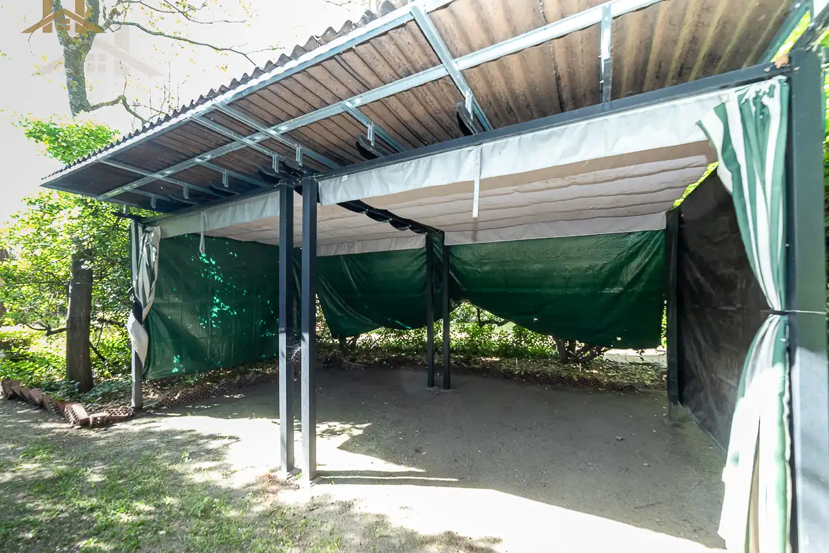 Aparcament de Casa o xalet en venda en Griñón amb Calefacció, Jardí privat i Piscina