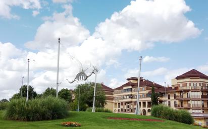 Vista exterior de Pis en venda en Leganés amb Aire condicionat i Terrassa