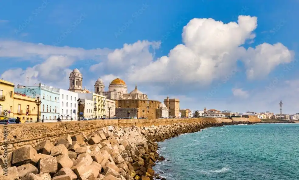 Vista exterior de Edifici en venda en  Cádiz Capital