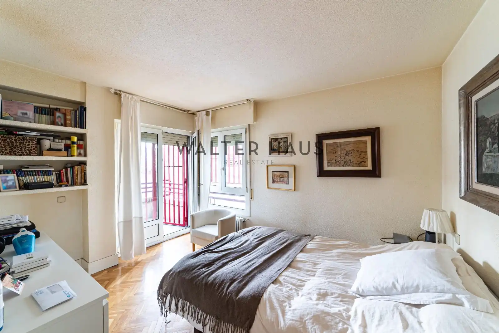 Bedroom of Flat for sale in Madrid  with Air Conditioner, Heating and Terrace