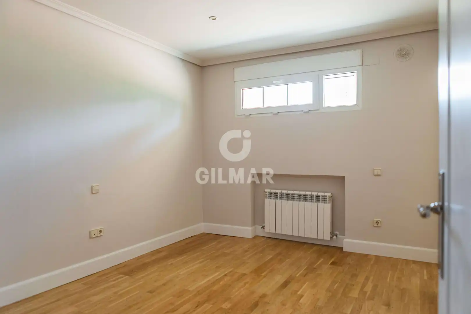 Habitación de Casa o chalet en venta en El Escorial con Calefacción, Jardín privado y Piscina