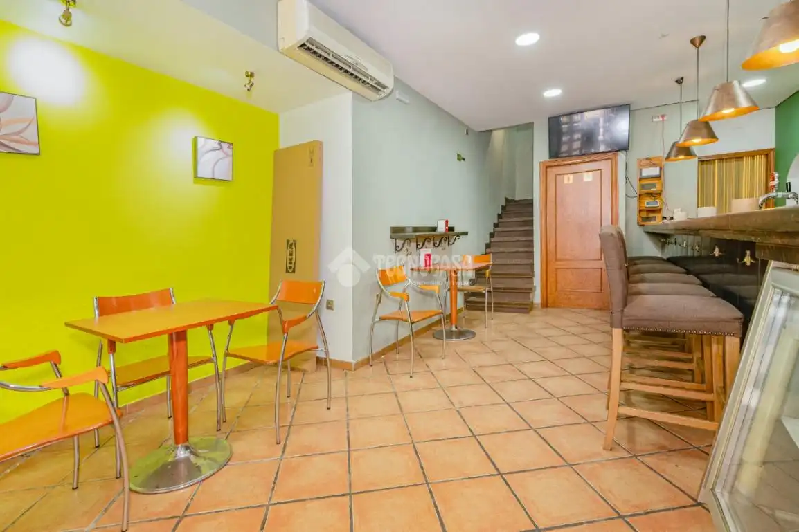 Casa adosada en venta en Loja con Trastero