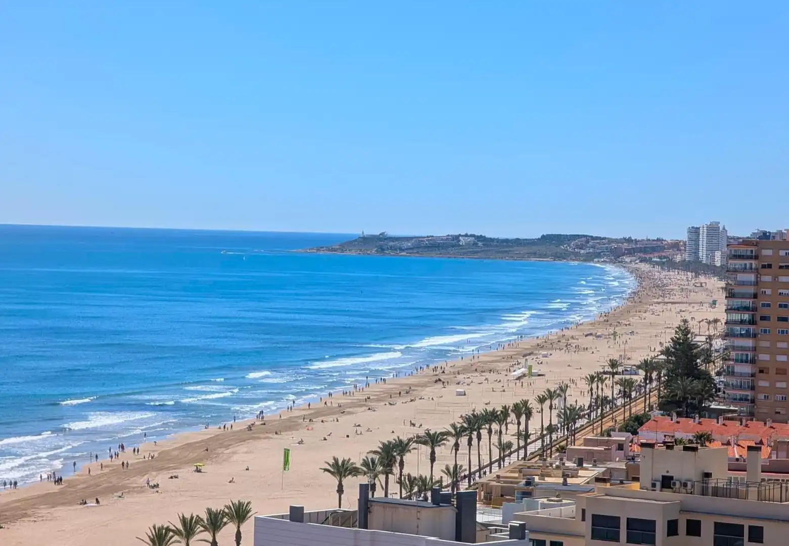 Vista exterior de Apartament en venda en El Campello amb Jardí privat, Terrassa i Piscina comunitària