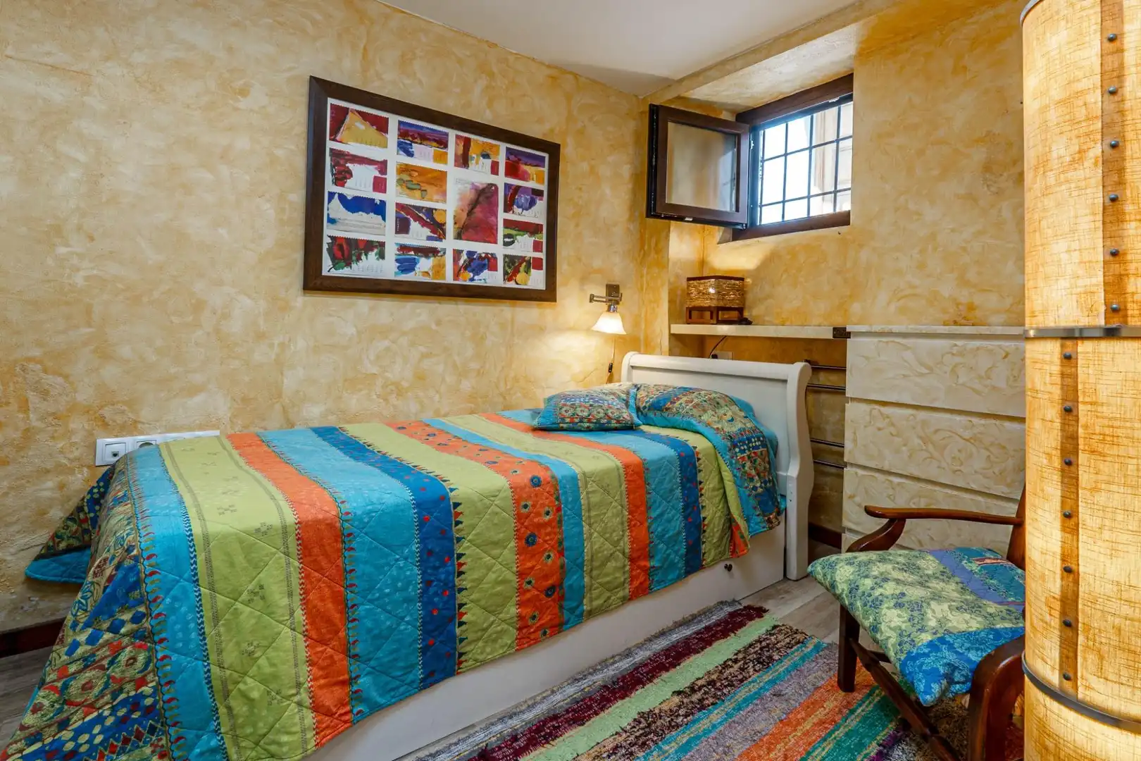 Habitación de Casa o chalet en venta en Granada con Terraza y Balcón