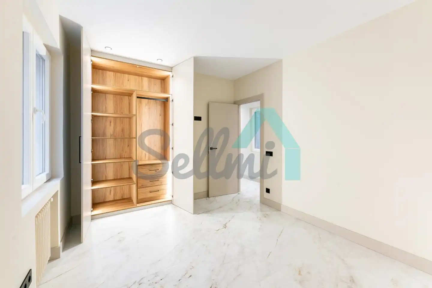 Piso en venta en Oviedo  con Calefacción, Trastero y Balcón