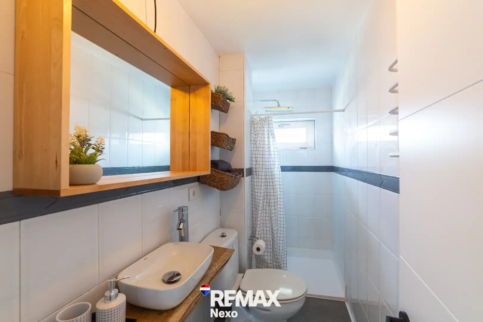 Bathroom of Flat for sale in Palencia  with Air Conditioner, Terrace and Storage room