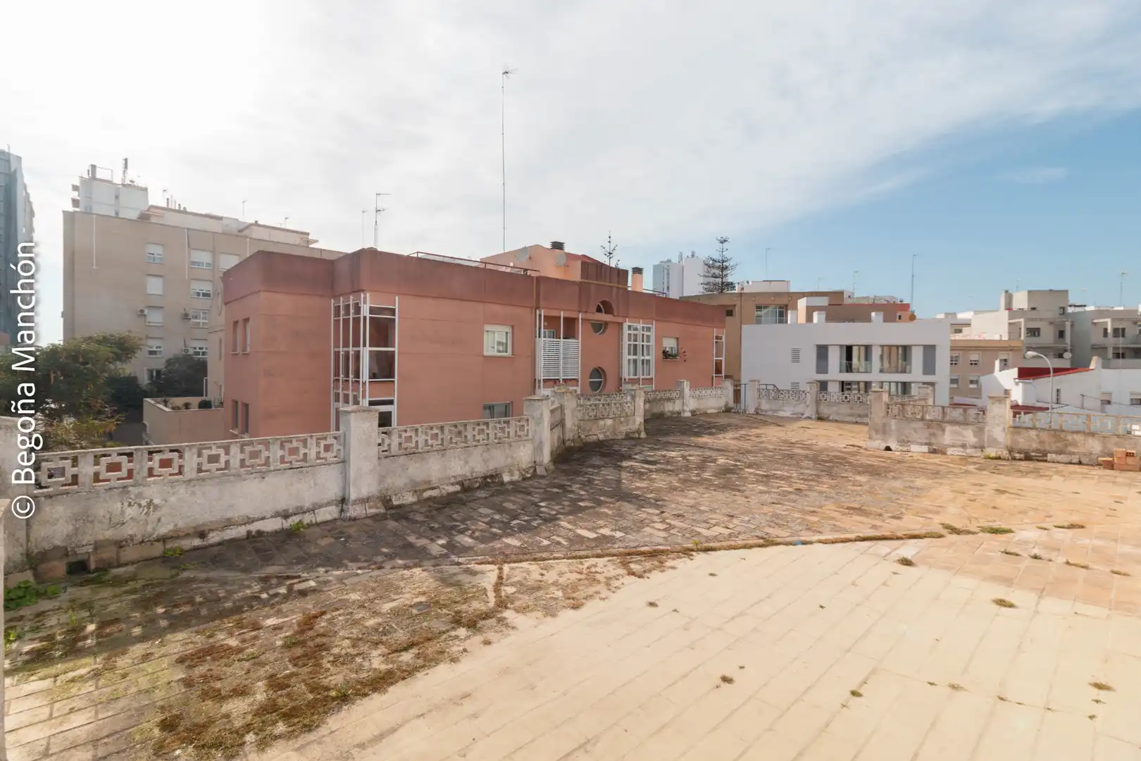 Vista exterior de Casa o chalet en venta en Cádiz con Jardín privado, Terraza y Trastero
