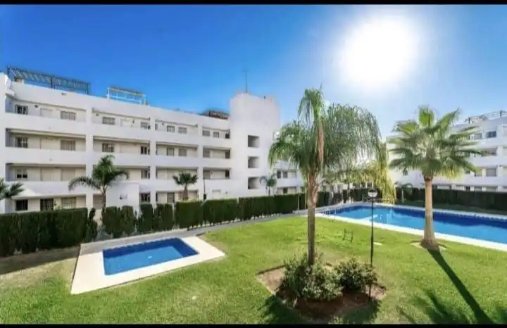 Apartment with pool for sale in Riviera del Sol