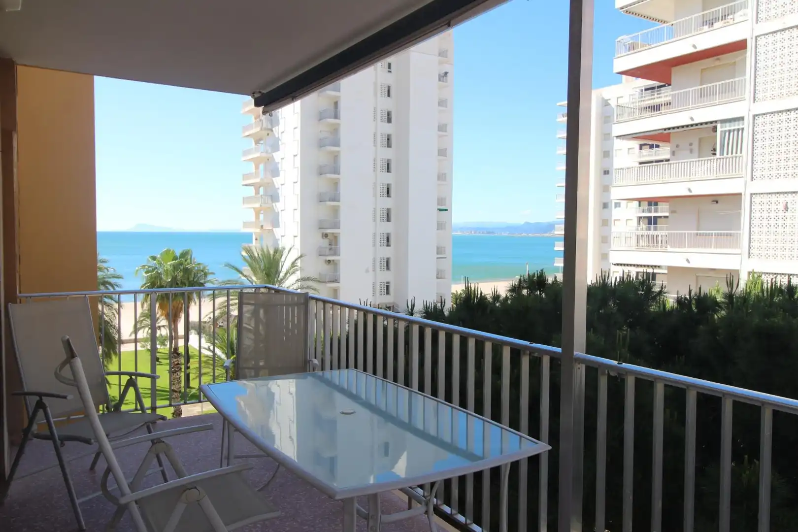 Habitación de Apartamento en venta en Cullera con Terraza, Amueblado y Balcón