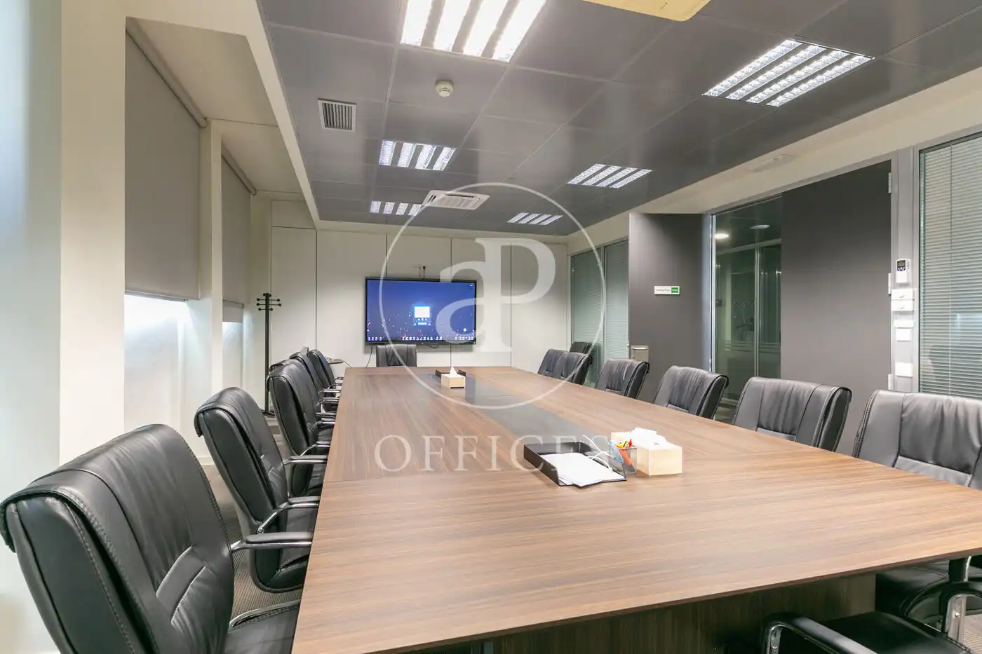 Büro zur Miete in Badalona mit Klimaanlage und Heizung