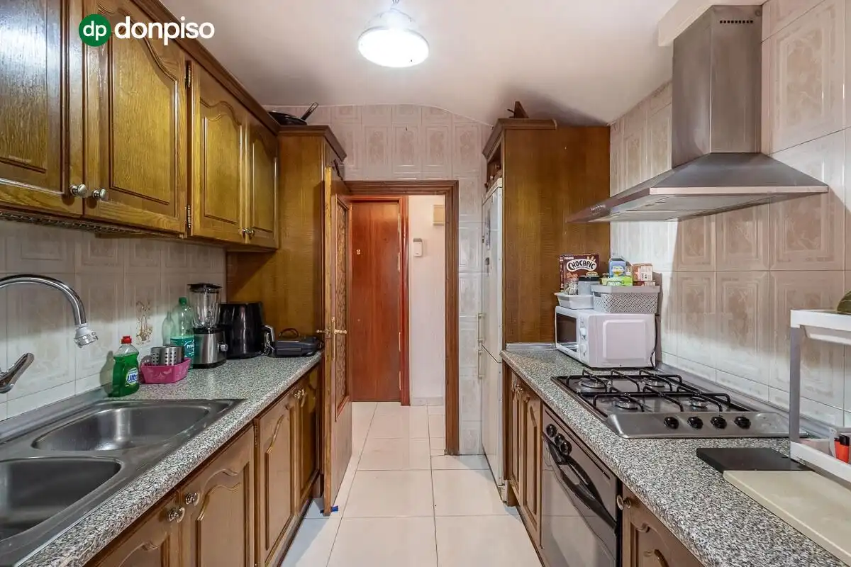 Cocina de Piso en venta en Granada con Alarma