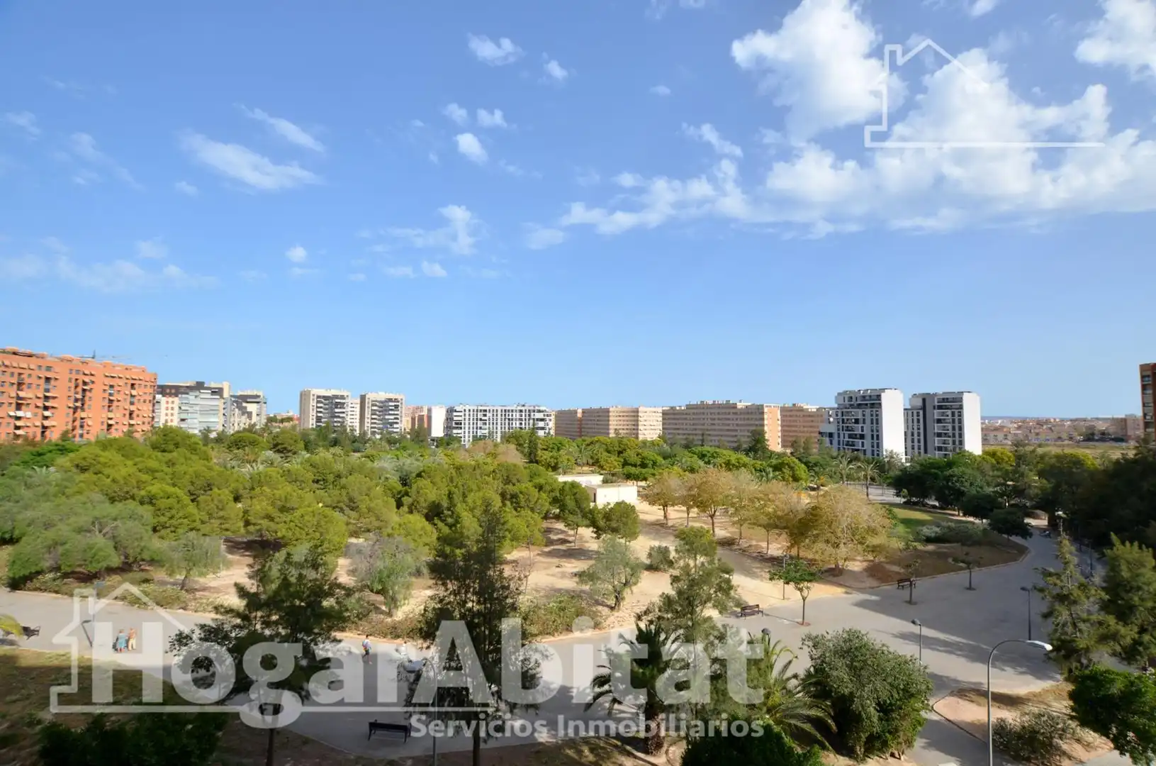 Vista exterior de Piso en venta en Alicante / Alacant con Aire acondicionado, Calefacción y Jardín privado