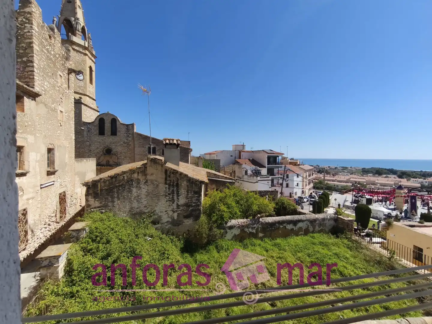 Vista exterior de Casa adosada en venda en Creixell amb Calefacció