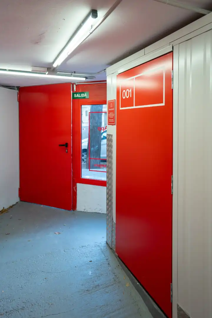 Storage room for rent in Barcelona  with Alarm